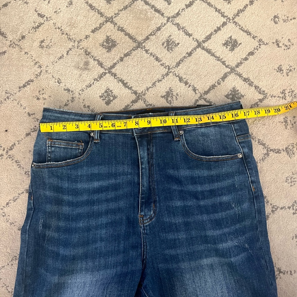 1XL Risen Bermuda Shorts - Picture 4 of 5